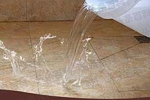 洛扎漏水维修 免砸砖防水材料该如何施工